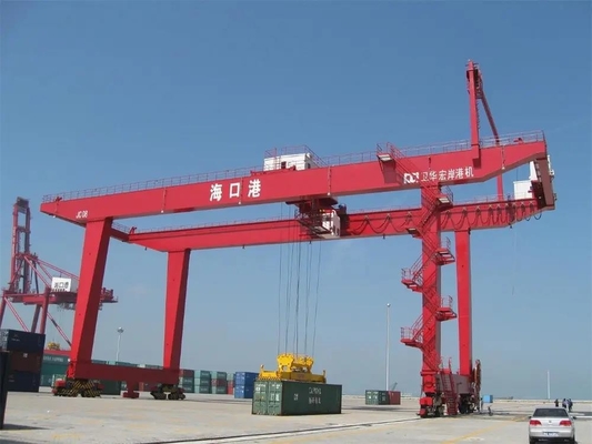 50/ 10 Ton Lifting Container 20' 40' guindaste de pórtico montado trilho do recipiente de RMG