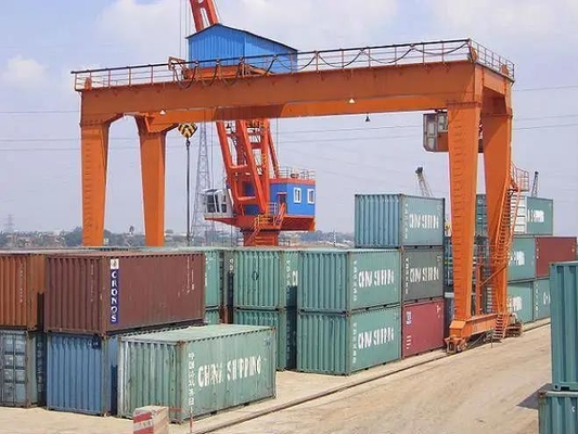 50/ 10 Ton Lifting Container 20' 40' guindaste de pórtico montado trilho do recipiente de RMG