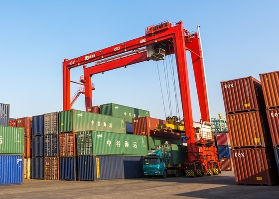 Guindaste de Crane Automated Stacking Container Unloading do recipiente do porto do trilho de QU70 QU80