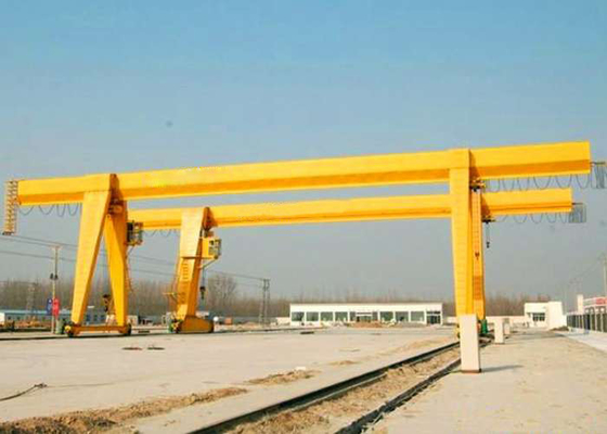 Guindaste de pórtico 10 Ton For Cement Plant da viga de 7M-40M Span Truss Beam único