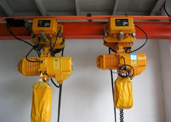 Baixo equipamento de levantamento industrial elétrico da grua da grua de corrente 81db da altura livre 0.5T-50T