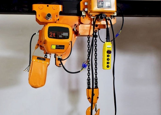 Baixas gruas industriais resistentes médias do transporte de materiais da grua de corrente IP55 da altura livre