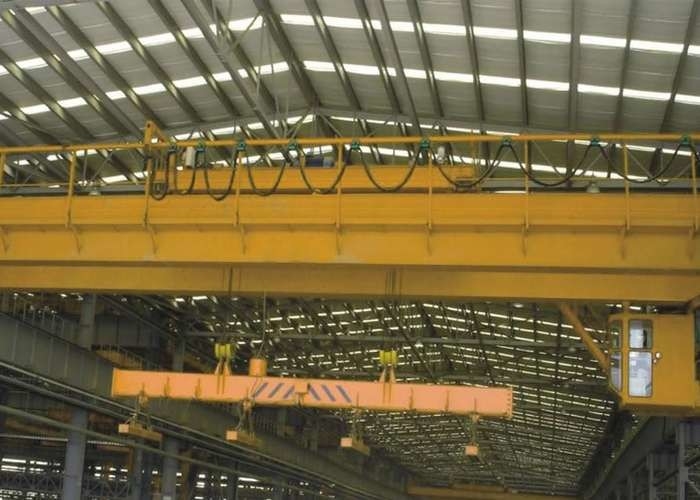 Armazém Doble Girder Eot Crane Vermelho ou cor de pintura personalizada