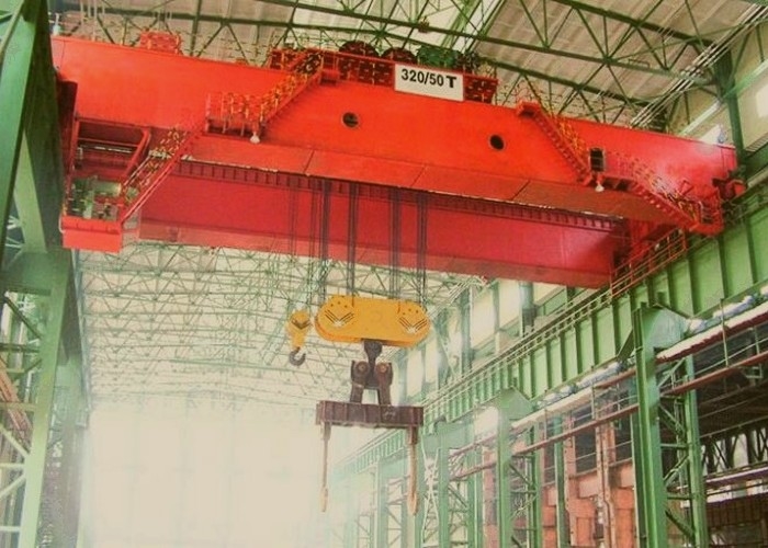 Guindaste de levantamento da oficina da fundição de JB T7688 125/32-320/80 Ton Steel Mill Crane Metal